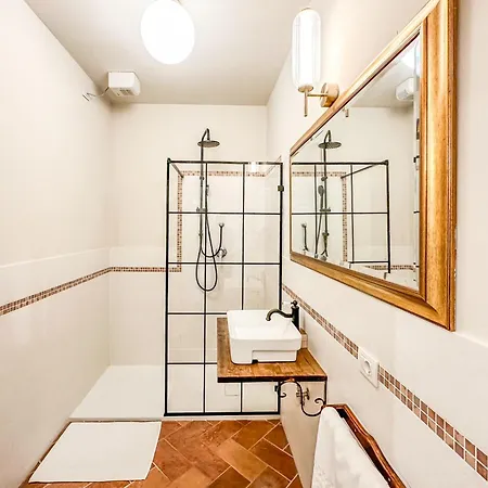 Naldi Relais 호텔 *