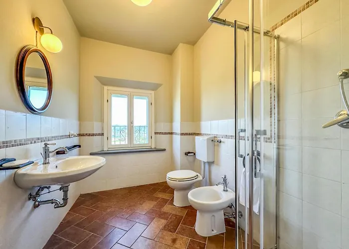 Naldi Relais מלון *