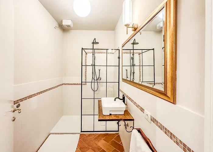 Naldi Relais מלון *